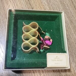 Hallmark "Elfin Artist" Keepsake‎ Ornament 1987 Miniature Elf Painting